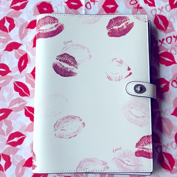💋COACH LIPS KISSES KISS NOTEBOOK 💋 NWT 💋 - Picture 1 of 16